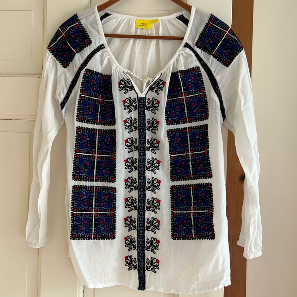 Beautiful roller rabbit embroidered top, women’s small